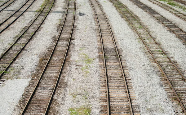 Muchas vías ferroviarias paralelas . —  Fotos de Stock