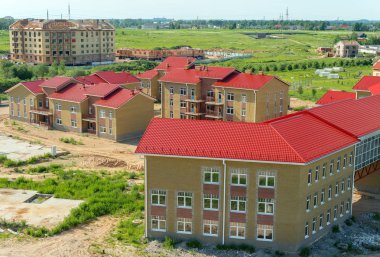 Şehirde yeni özel modern microdistrict.