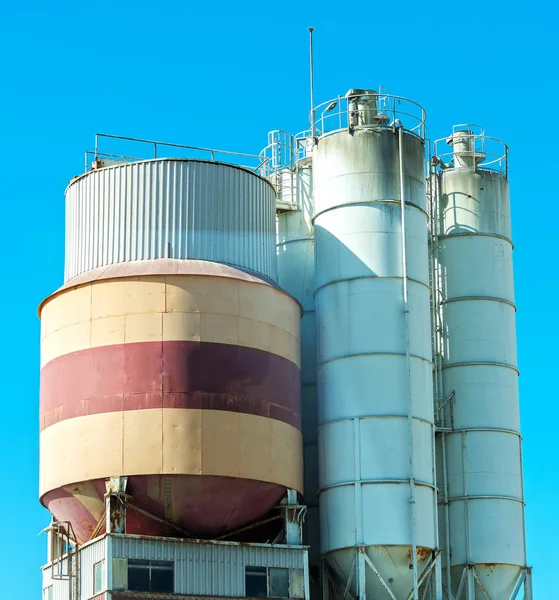 Betong-blandning industrianläggning. — Stockfoto