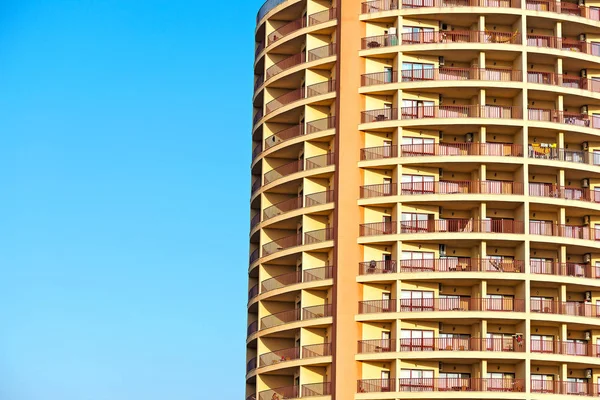 Apartment building in Portimao city, Portugal. — Stock Photo, Image