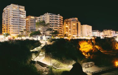 Taş beach otel ile. Praia da Rocha.