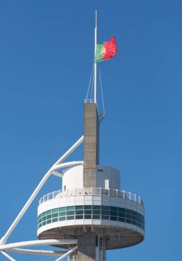 Vasco da Gama kule ile Portekiz bayrağı.