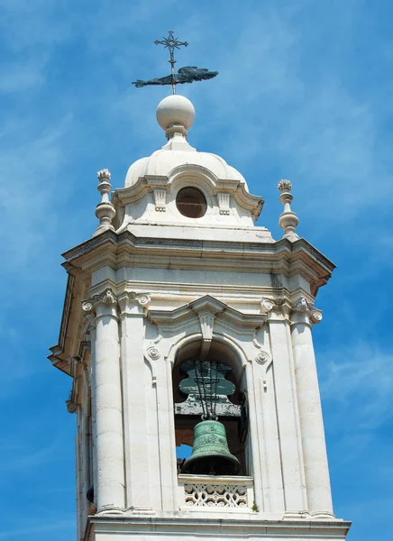 Torre da Igreja do Convento da graca em Lisboa — Fotografia de Stock