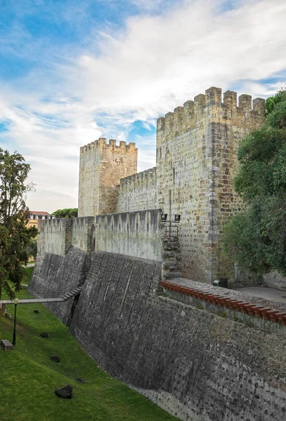 Castelo de São Jorge em Lisboa, Portugal . — Fotografia de Stock