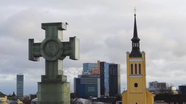 Tallinn bağımsızlık Zafer Anıtı ve St John's kilisede Savaşı.