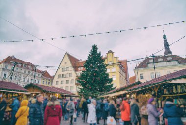 Noel ağacı Town Hall Meydanı Tallinn.