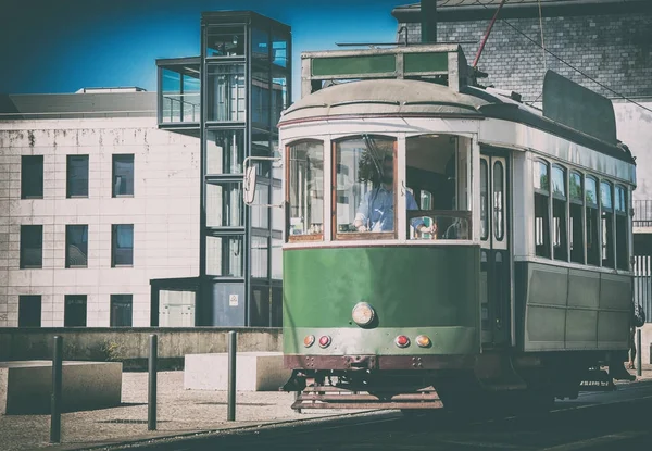 Famoso tranvía de Lisboa en la calle . —  Fotos de Stock
