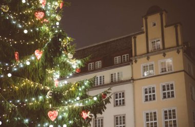 Noel ağacı Town Hall Meydanı.