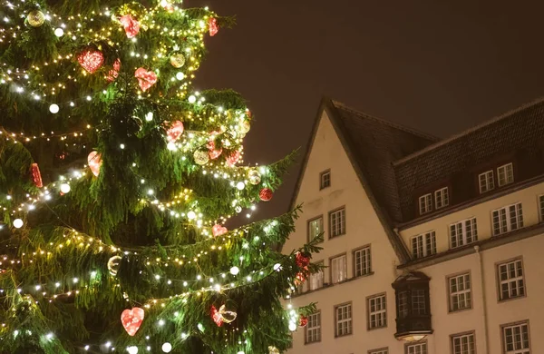 Noel ağacı Town Hall Meydanı.