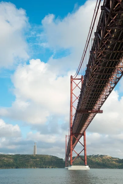 Brücke vom 25. april in Lissabon. — Stockfoto