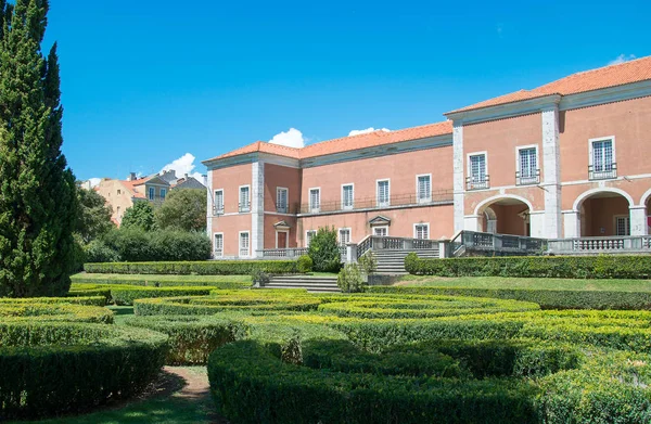 Lizbon 'daki botanik bahçesi. Jardim de Buxo.