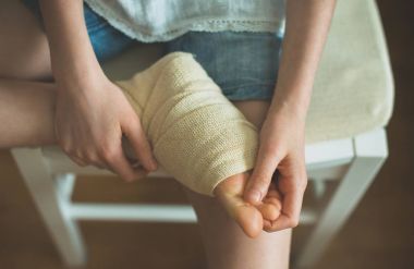Çocuk ayak bileğine Elastik Bandaj.
