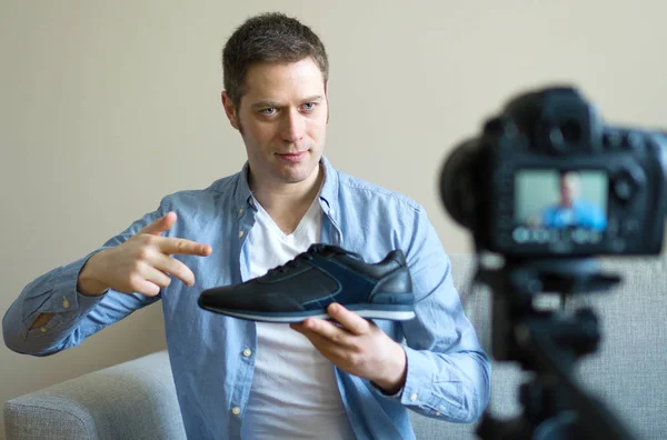 Handsome man making video blog about fashion. — Stock Photo, Image