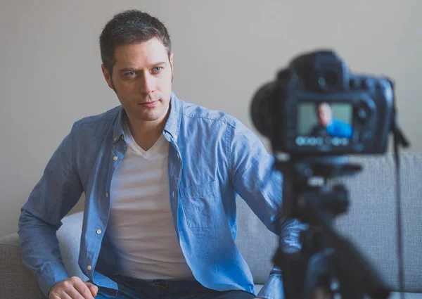 Handsome man making video blog. Concept of blogging. — Stock Photo, Image