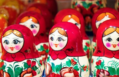 Geleneksel iç içe bebek ya da Rusça Matryoshka çok.