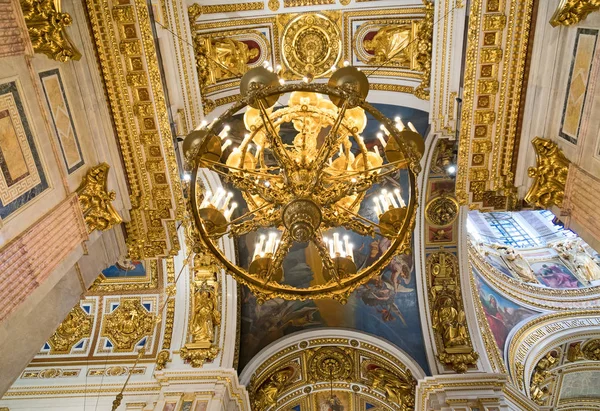Sankt-Petersburg, Rússia, 22.04.2018 - Dentro da Catedral de São Isaac — Fotografia de Stock