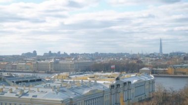 Sankt-Petersburg, Rusya'nın Neva Nehri'nin dolgu.