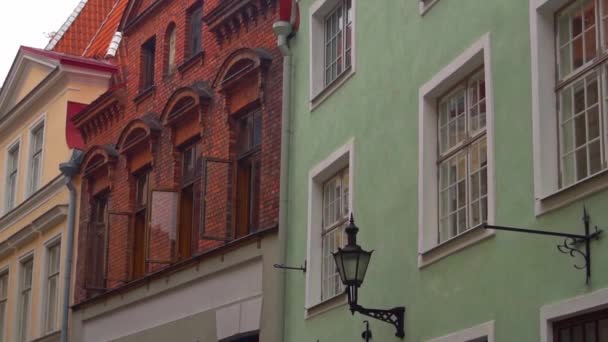 Long Street Long Leg Gate Tower Tallin Estonia — Vídeo de stock