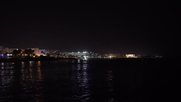 Plaża figowa w Protaras w nocy. — Wideo stockowe