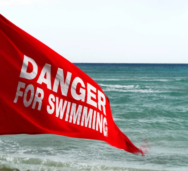 Peligro Para Nadar Bandera Roja Playa — Foto de Stock