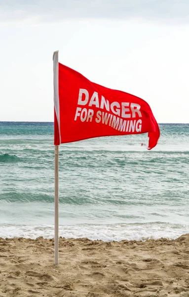 Peligro Para Nadar Bandera Roja Playa — Foto de Stock