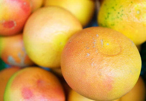 Close View Organic Grapefruits Basket — Stock Photo, Image