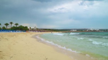 Kıbrıs Rum Kesimi 'nin Ayia Napa kentindeki Makronissos Sahili.