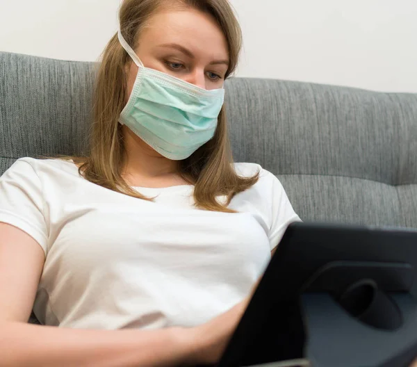 Woman Medical Mask Using Tablet Isolation Home — Stock Photo, Image