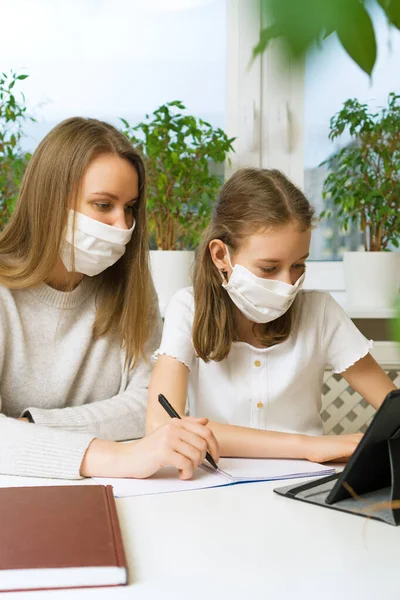 Schoolgirl Her Mother Distance Learning Home Schooling Concept — Stock Photo, Image