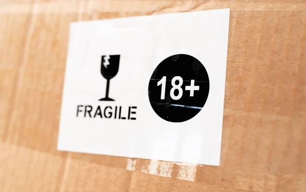 Fragile Sinal Embalagem Exterior Álcool Interior — Fotografia de Stock