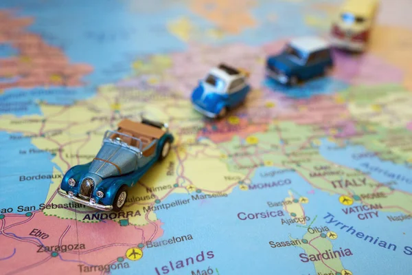 Conjunto Pequenos Carros Retro Brinquedo Mapa Europa Viagem Carro Conceito — Fotografia de Stock