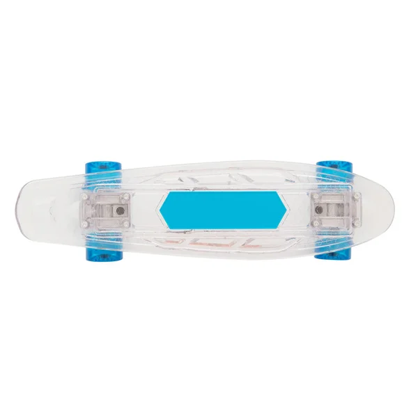 Skateboard coloré moderne - pennyboard isolé sur blanc — Photo