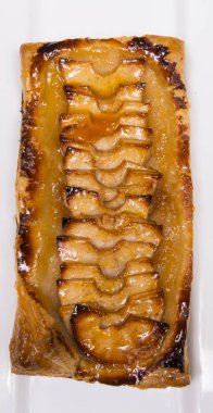 Pişmiş rustik elmalı tart