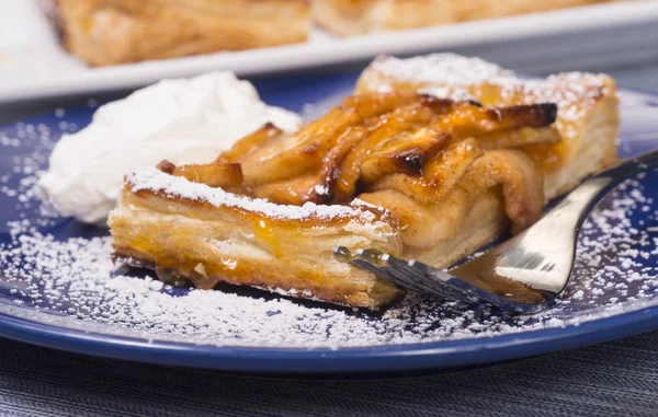 Tarta de manzana rústica horneada — Foto de Stock