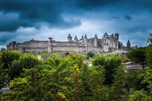 Punt van de Cite de Carcassonne, kasteel en historisch fort Frankrijk bekijken — Stockfoto