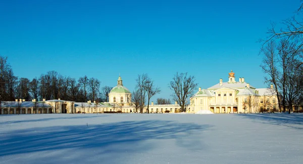 Grande Palácio Menshikov . — Fotografia de Stock