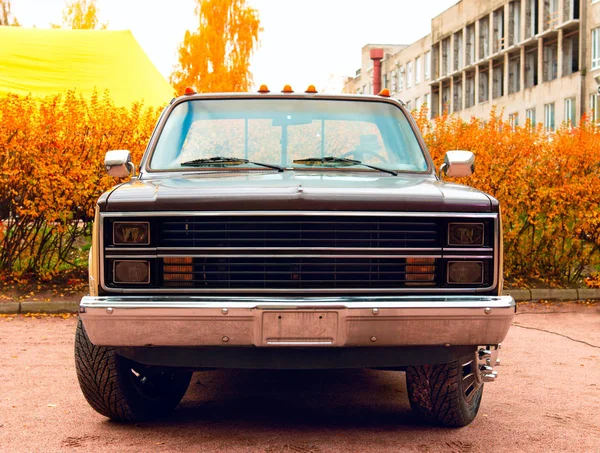 Amerikaanse pick-up truck op de autoshow — Stockfoto