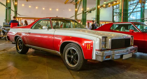 Κλασική αμερικανική Vintage αυτοκίνητο Chevrolet El Camino 1976. — Φωτογραφία Αρχείου