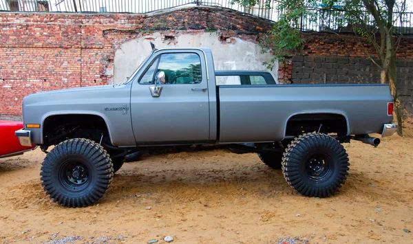 Classical American pickup car 1985 Chevrolet Custom Deluxe. — Stock Photo, Image