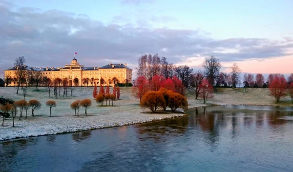 Konstantinowski-Palast in Strelna. der Staatskomplex die Nationa — Stockfoto