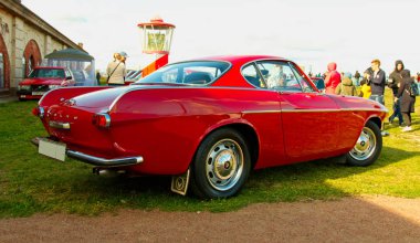 Efsanevi İsveç spor otomobilvolvo P1800.