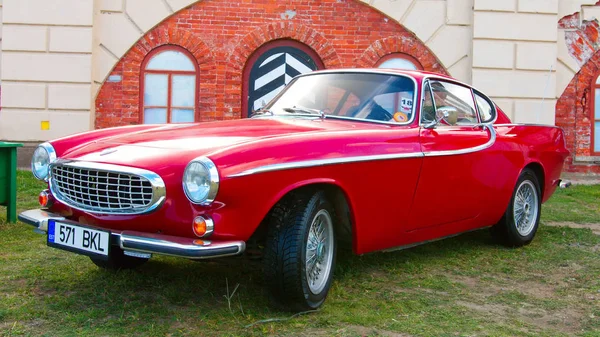 Efsanevi İsveç spor otomobilvolvo P1800.