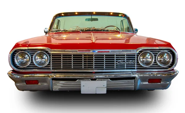 Klassischer Amerikanischer Oldtimer Chevrolet Impala 1964 Isoliert Auf Weißem Hintergrund — Stockfoto