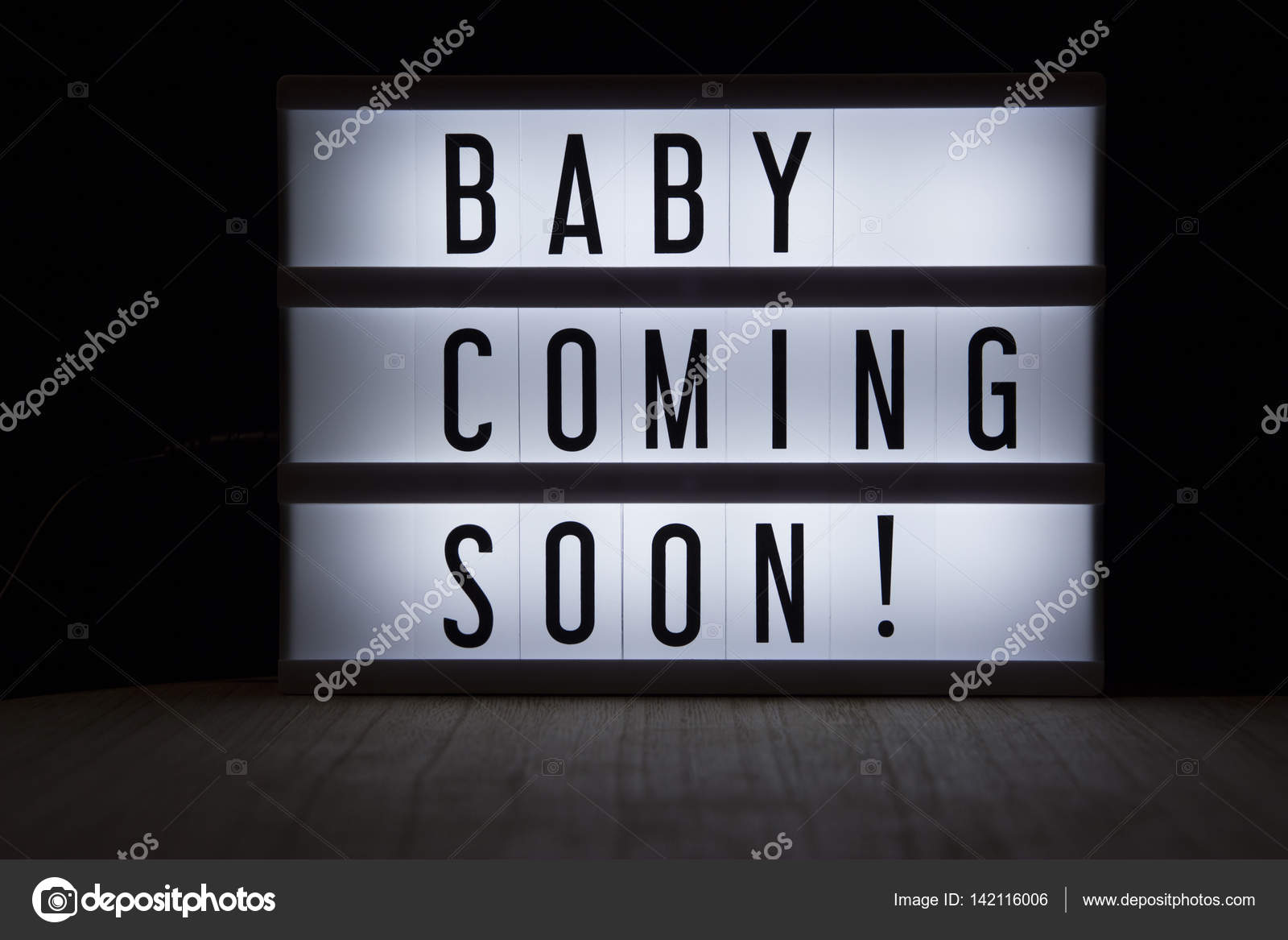 Iics: baby coming soon| 'Baby coming soon' text in lightbox — Stock Photo © WVDZ ...1600 x 1167