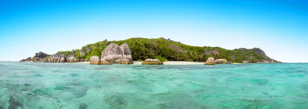 Schöner Strand der Seychellen am La Digue — Stockfoto