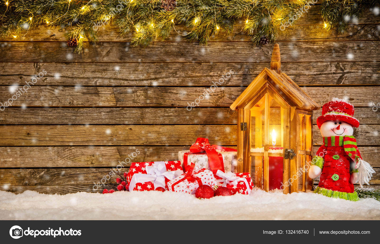 Sfondi Natalizi Lanterna.Christmas Background With Snowman And Lantern Stock Photo C Jag Cz 132416740