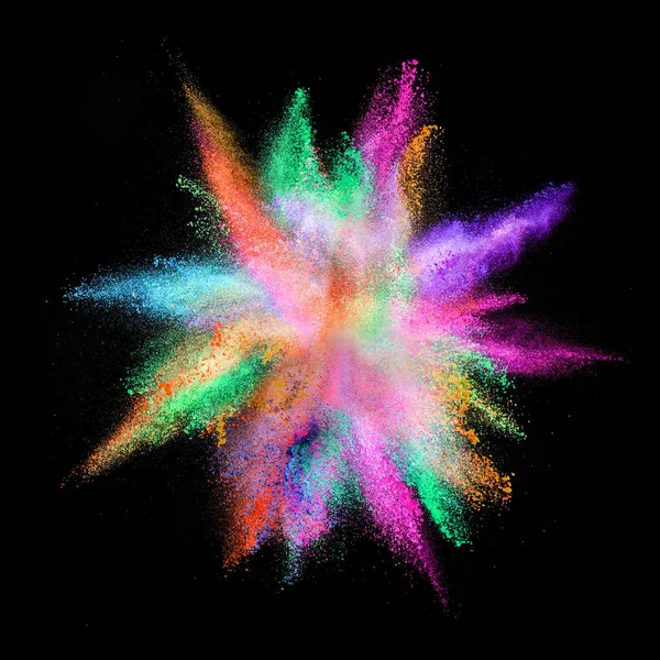 Värillisen jauheen räjähdys mustalla pohjalla — kuvapankkivalokuva