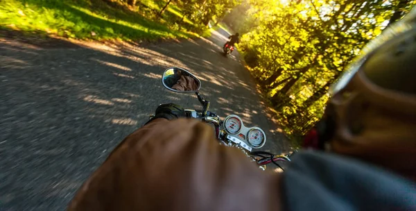 Two motorbikers riding on empty road — Stock Photo, Image