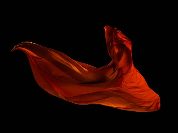 Siyah arka plan üzerine yumuşak zarif kırmızı kumaş — Stok fotoğraf