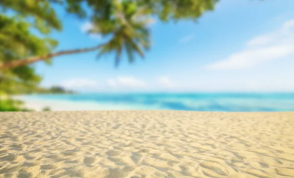 Trópusi tengerparti homok, Nyári nyaralás háttérrel. — Stock Fotó